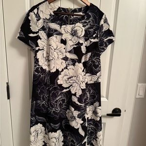 Black and White floral print dress by Eliza J size 18